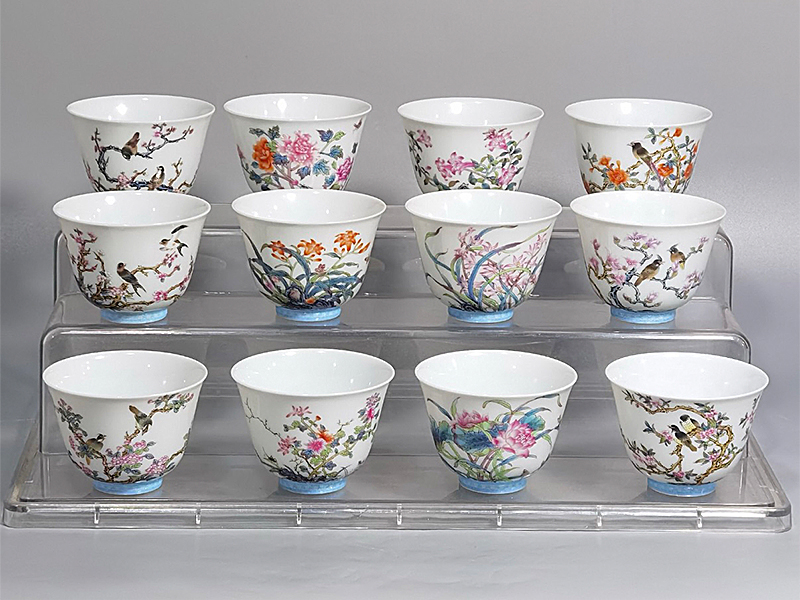 清雍正 珐琅彩十二花神杯一套