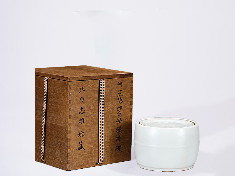 明 宣德甜白釉蟋蟀罐