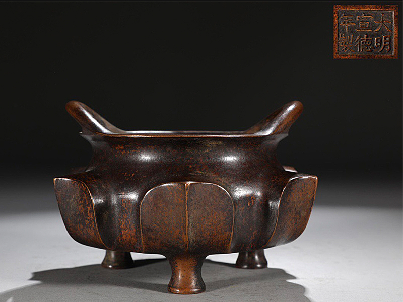 明 精铸铜胎花式桥耳炉