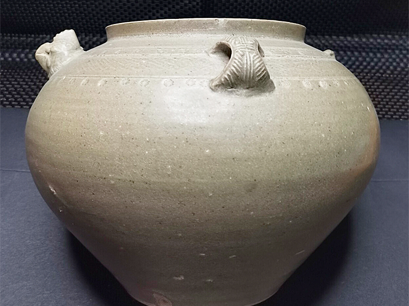 唐 越窑鸡头双耳罐