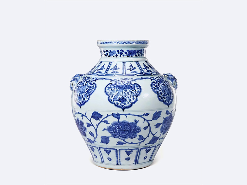 元 青花缠枝纹兽耳大罐