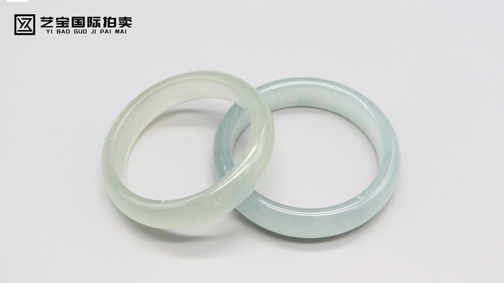 蓝冰手镯：腕间的梦幻之蓝