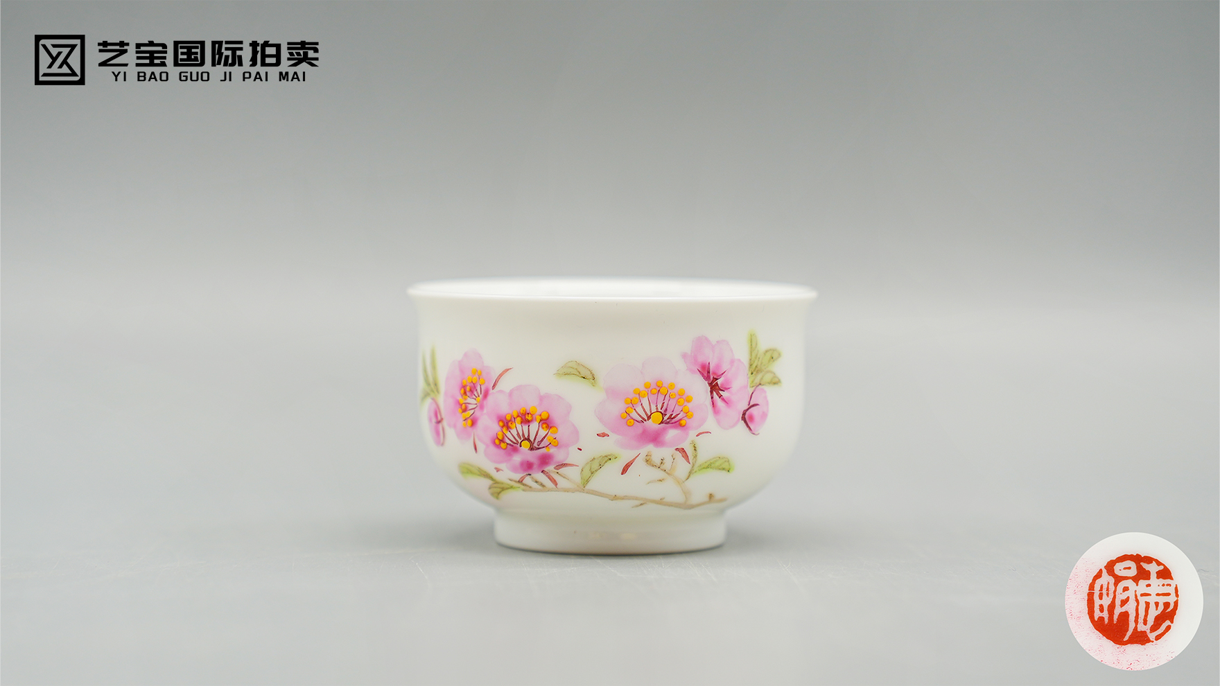 舒惠娟粉彩《水点桃花》品茗杯：瓷上春风凝脂露，粉绘桃花寄雅韵