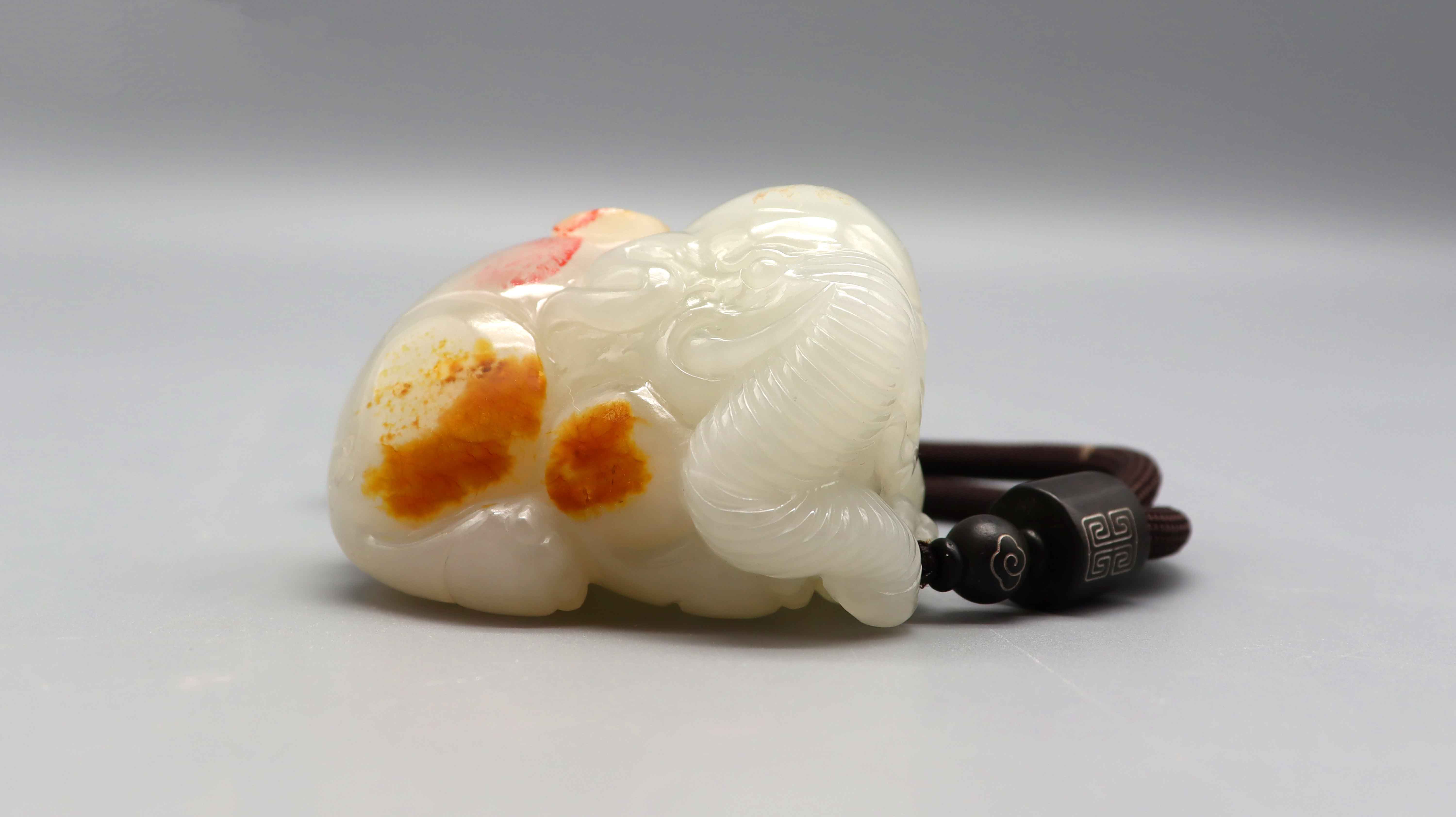 近代 和田玉籽料雕象把件 精品.jpg