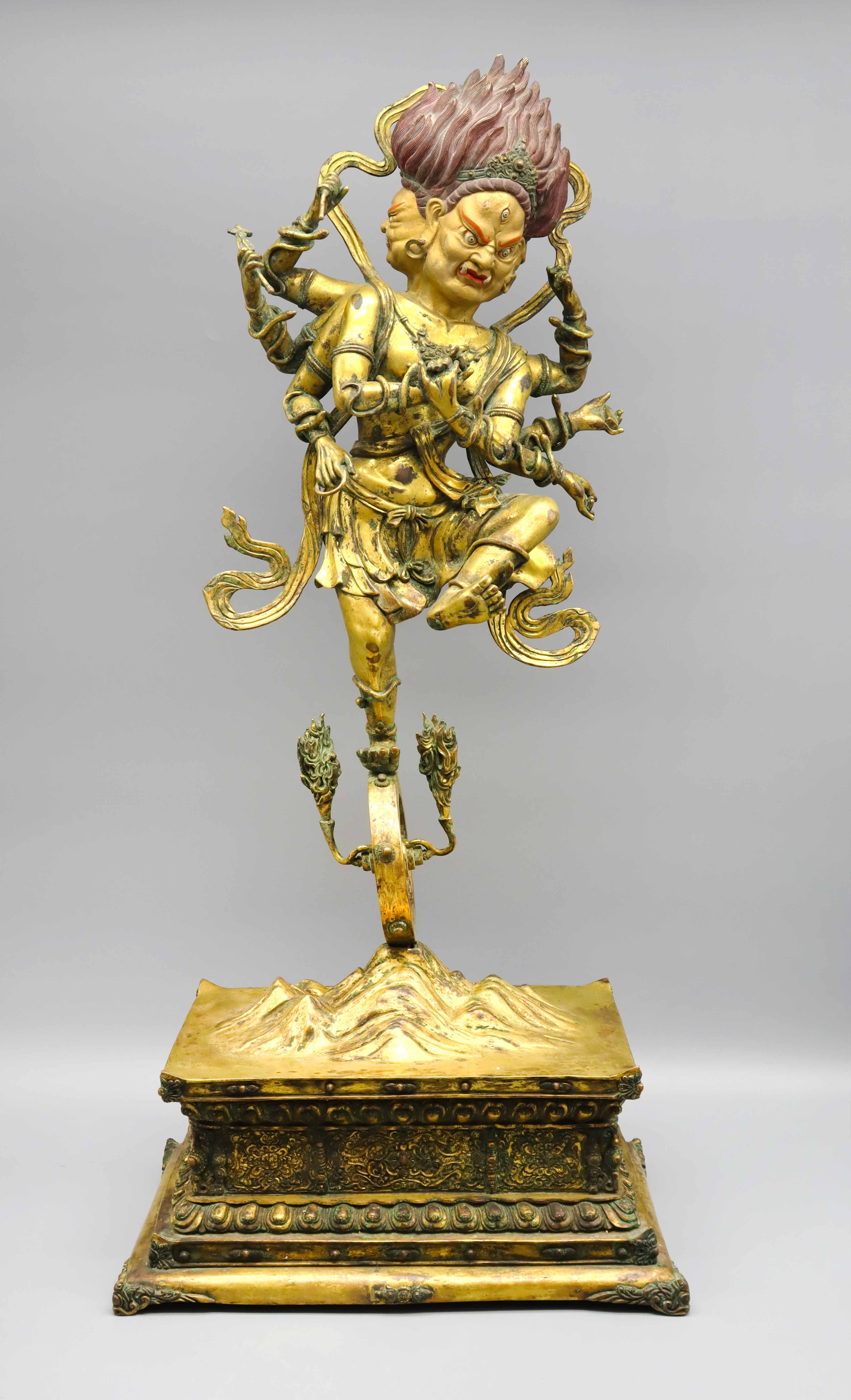 明 不动明王鎏金铜像1 白手套.jpg