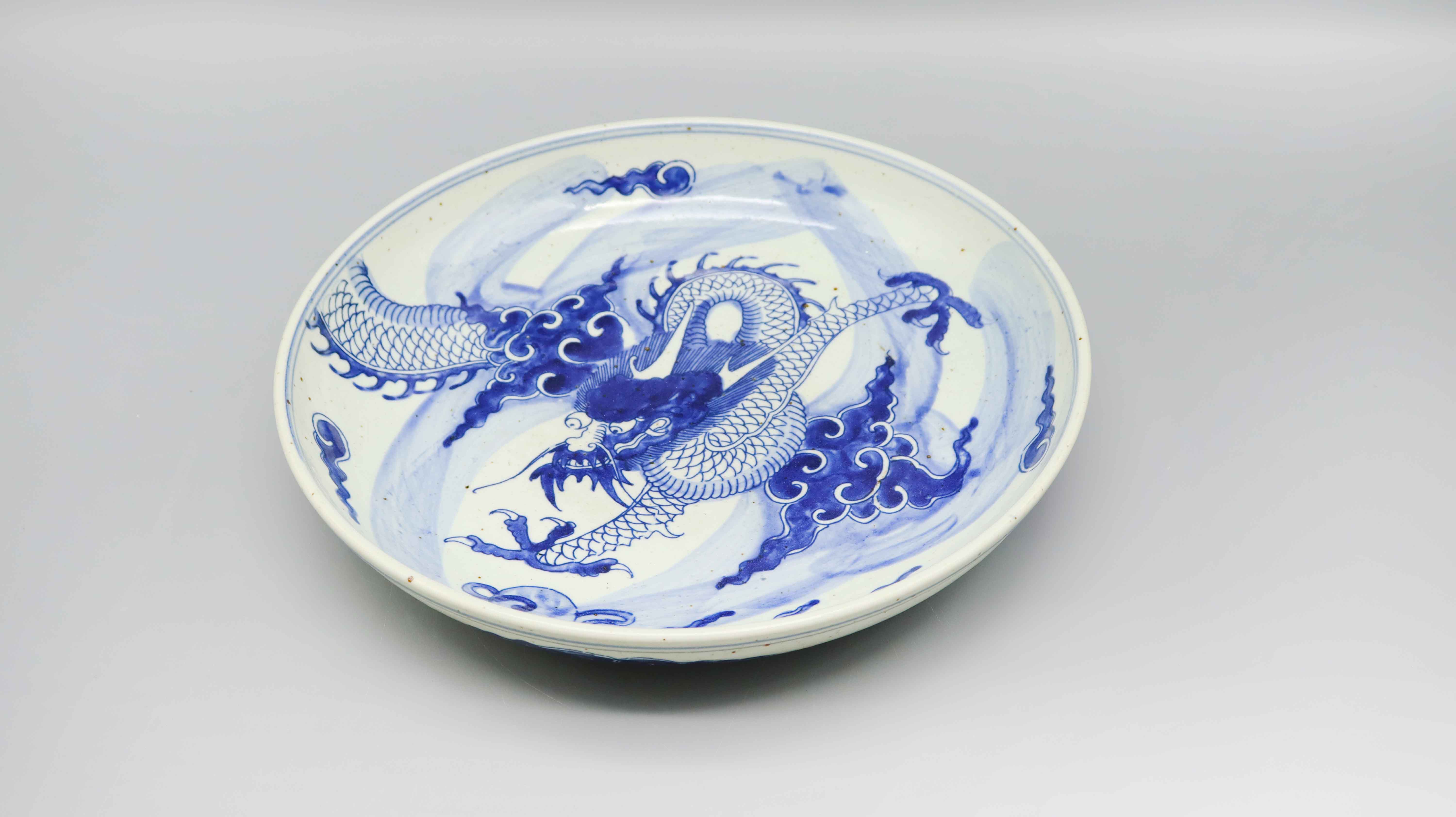 清 青花龙纹盘 精品.jpg