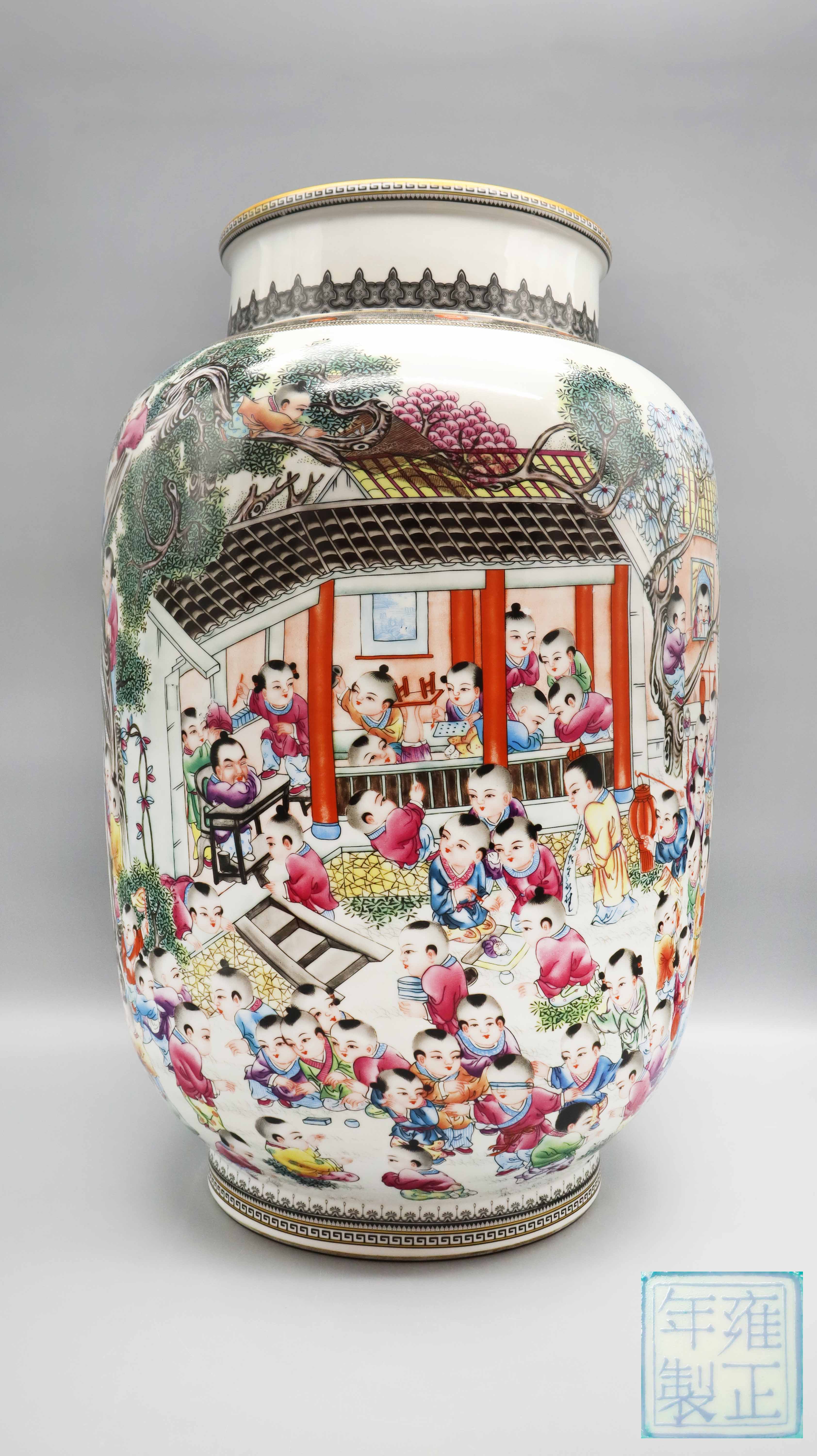 清雍正 珐琅彩百子图描金尊 精品场.jpg