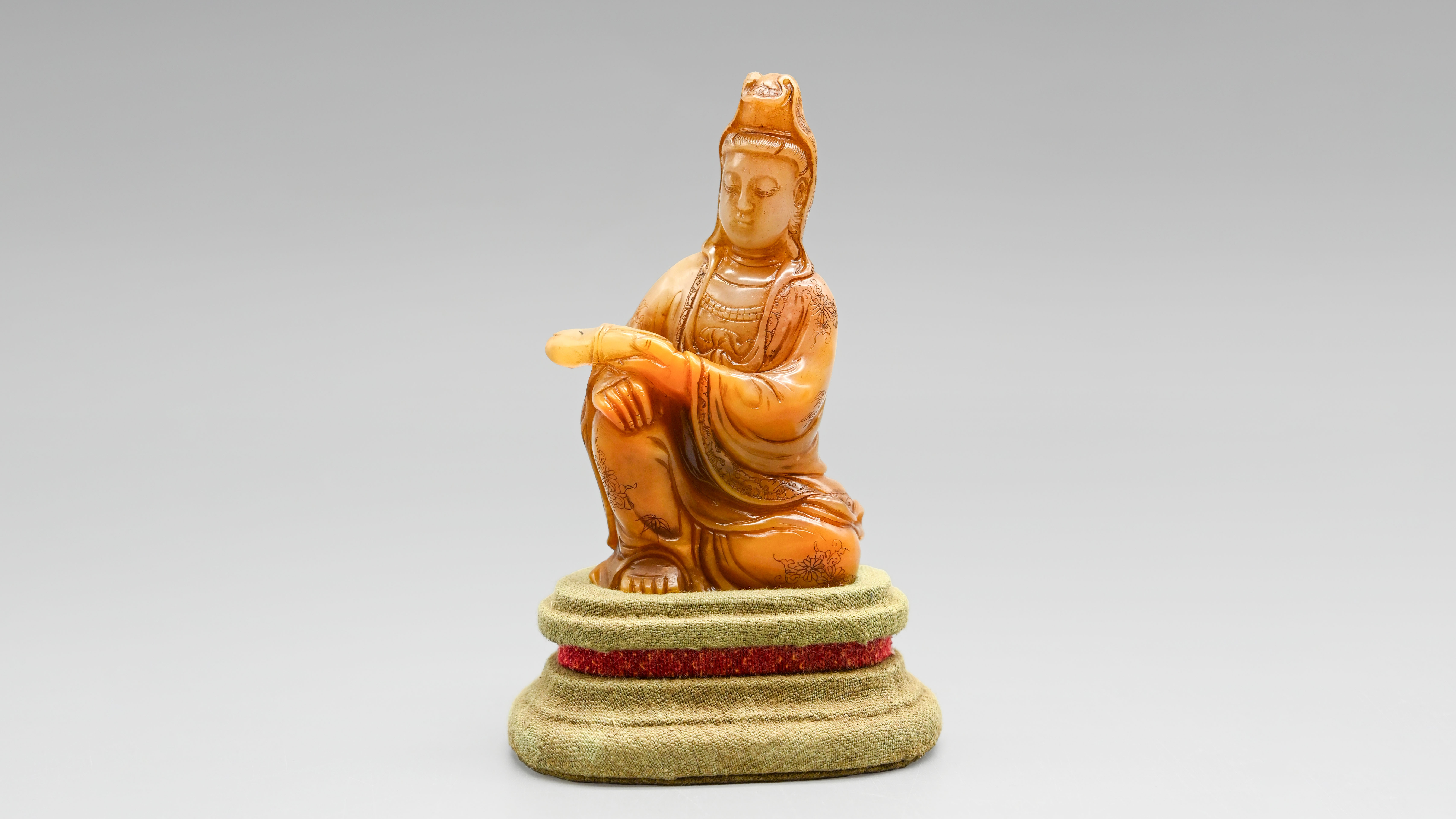 0805-白田黄石观音坐像-赵铁全、.jpg